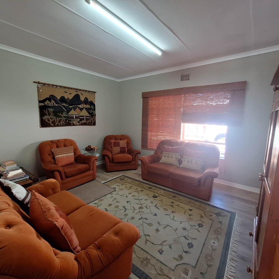 5 Bedroom Property for Sale in Frankfort Free State